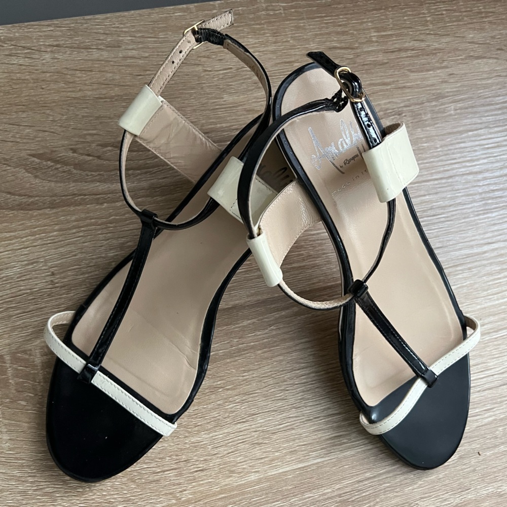 Amalfi Sandals Women’s size 6.5